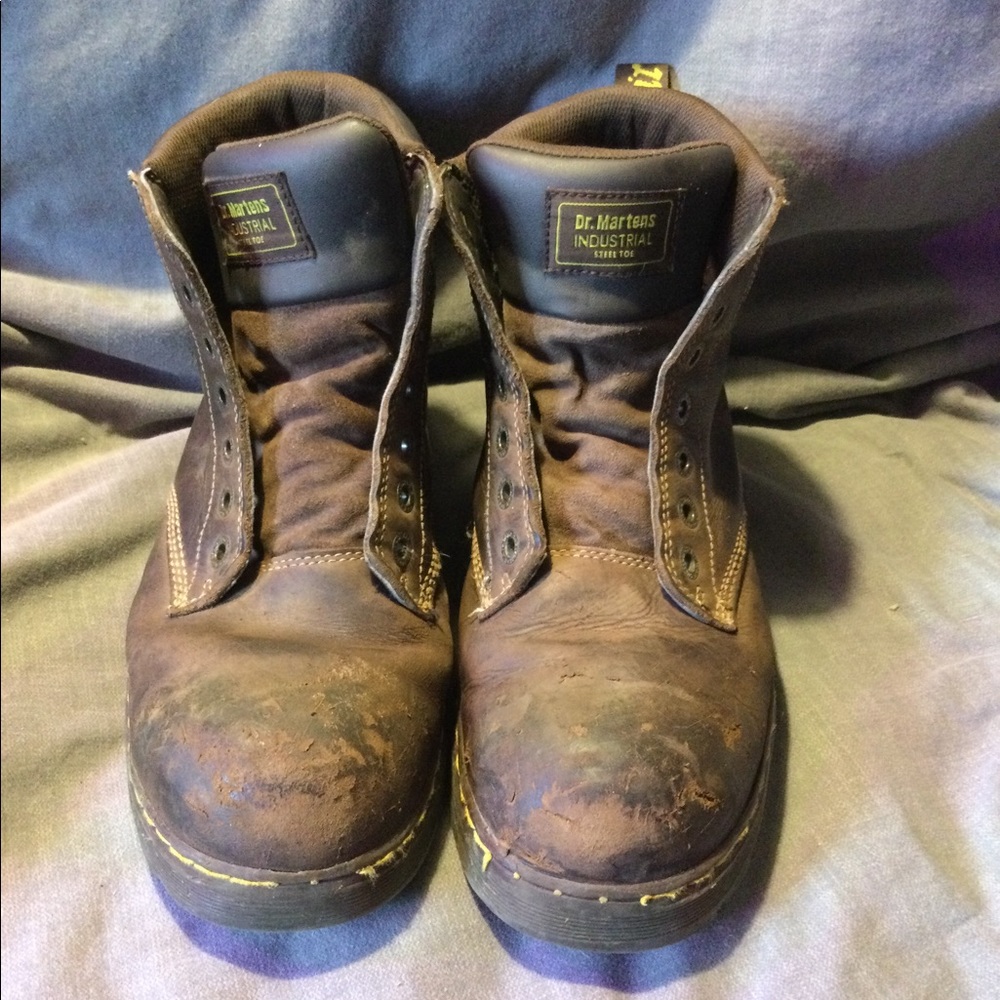 Who doesn’t love DR MARTENS